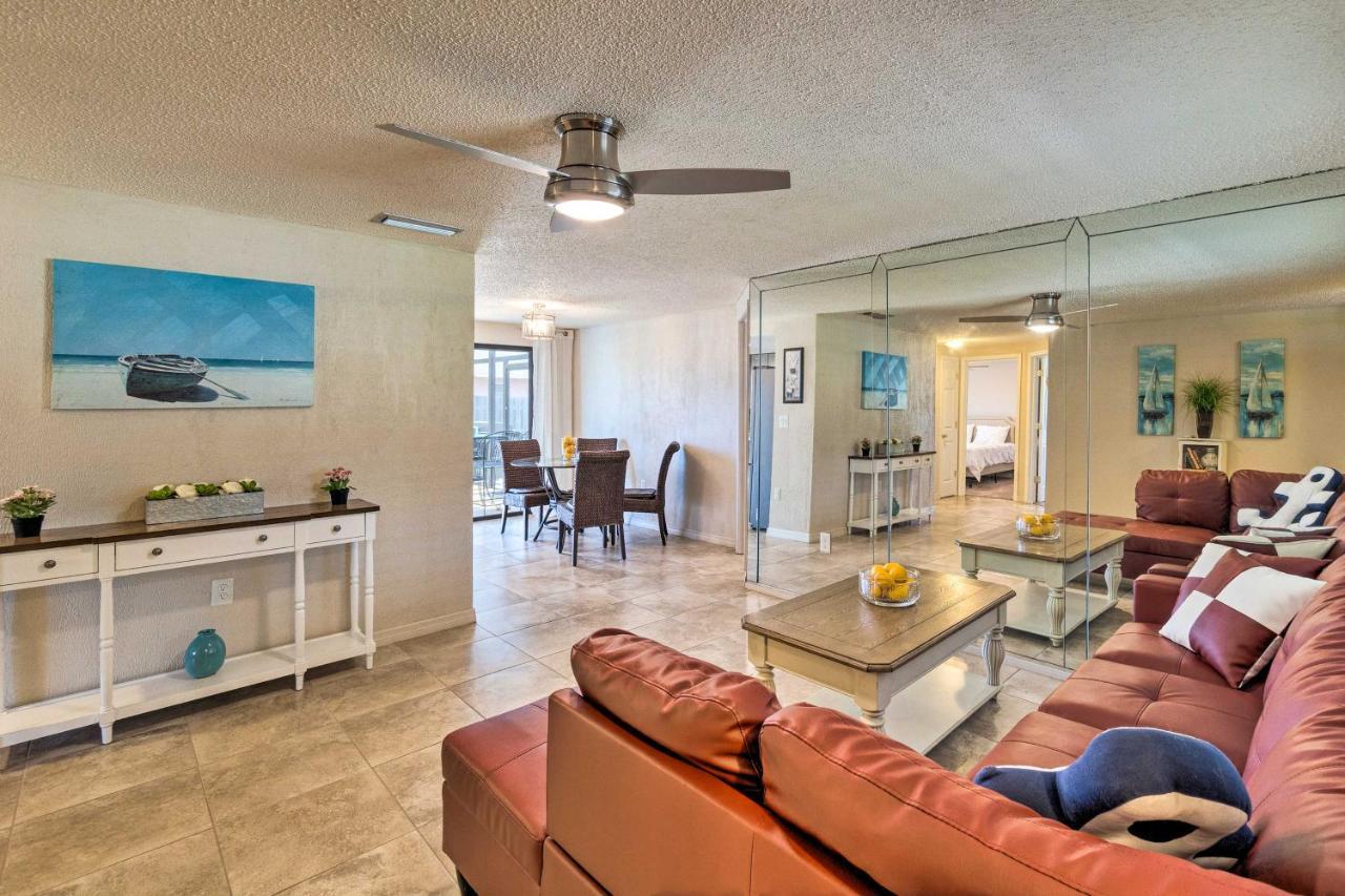 Bright With Yard Less Than 4 Miles To Beach! Holiday home Venice